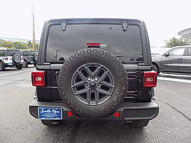  2024 Jeep Wrangler Image: 3