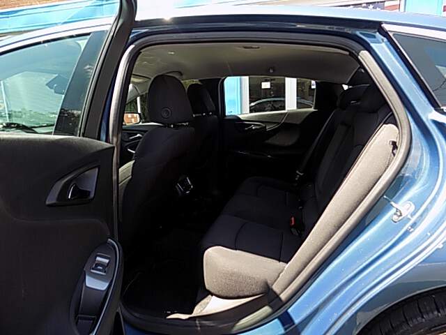  2025 Chevrolet Malibu Image: 8