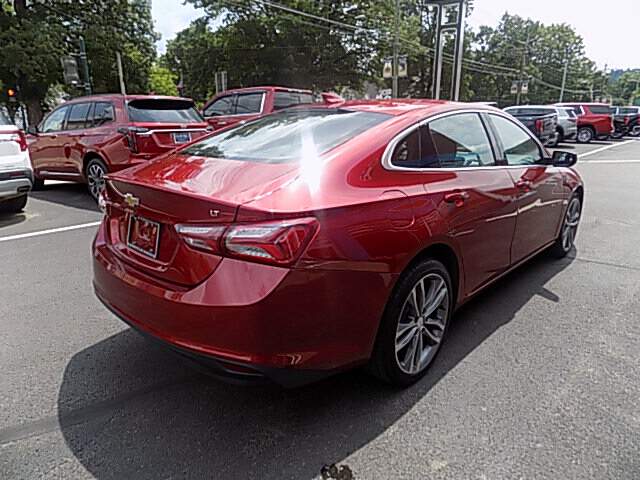  2024 Chevrolet Malibu Image: 4