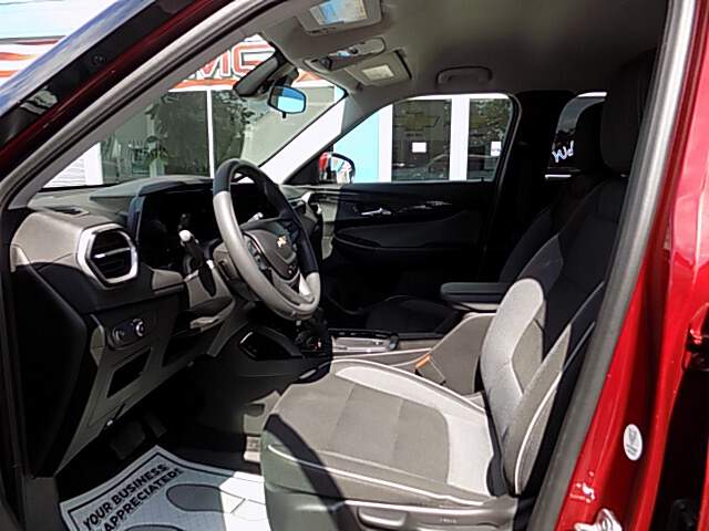  2025 Chevrolet Trailblazer Image: 10