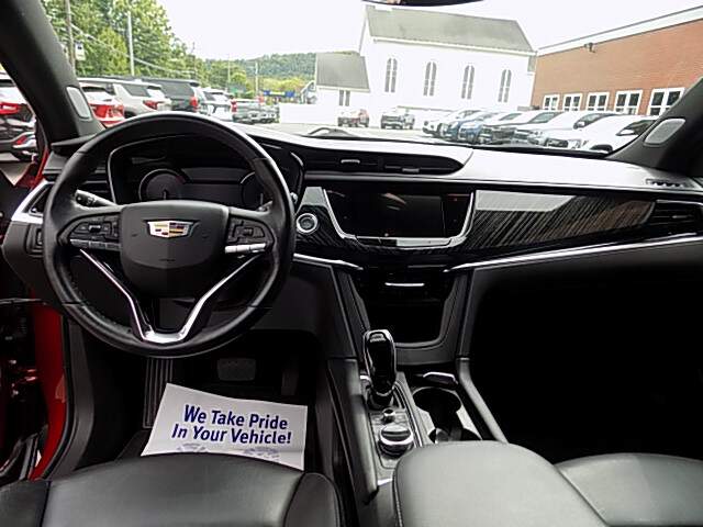  2025 Cadillac XT6 Image: 11