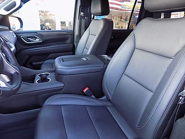  2024 Chevrolet Suburban Image: 9