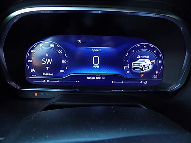  2024 Chevrolet Suburban Image: 11