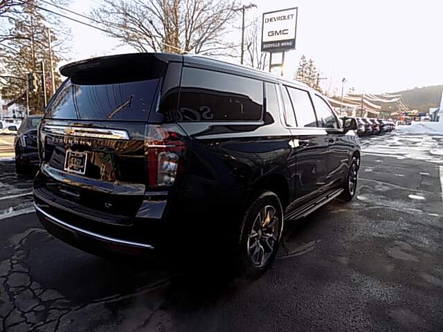  2024 Chevrolet Suburban Image: 4
