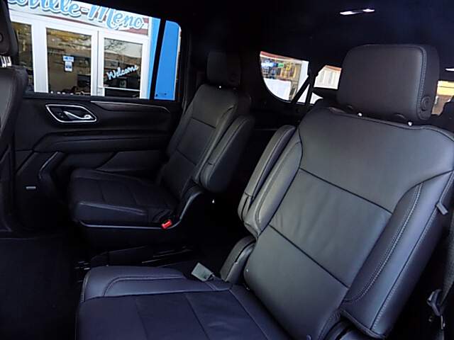  2024 Chevrolet Suburban Image: 8