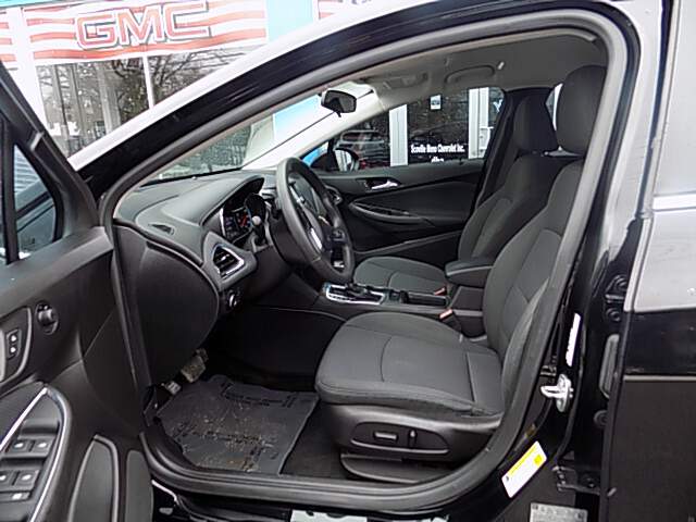  2017 Chevrolet Cruze Image: 10