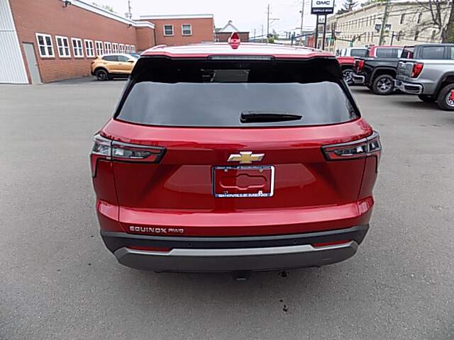  2025 Chevrolet Equinox Image: 4
