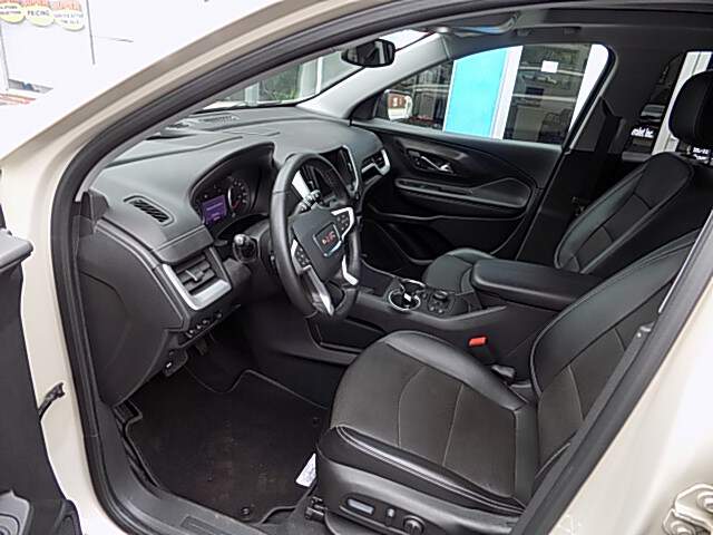  2023 GMC Terrain Image: 4