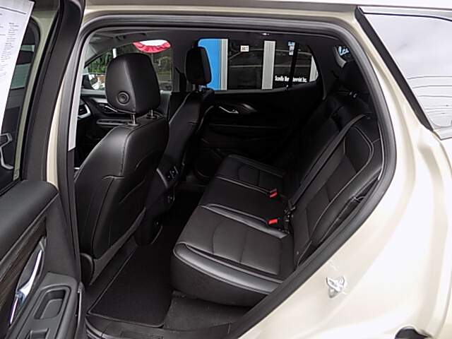  2023 GMC Terrain Image: 5