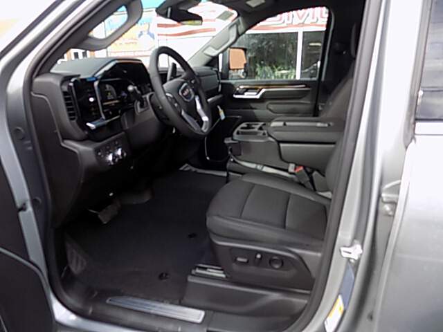  2026 GMC Sierra 2500 Image:…