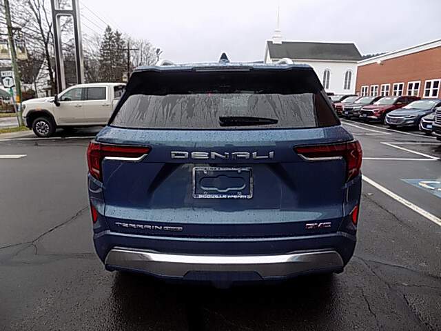  2026 GMC Terrain Image: 5