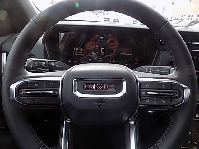  2026 GMC Terrain Image: 12