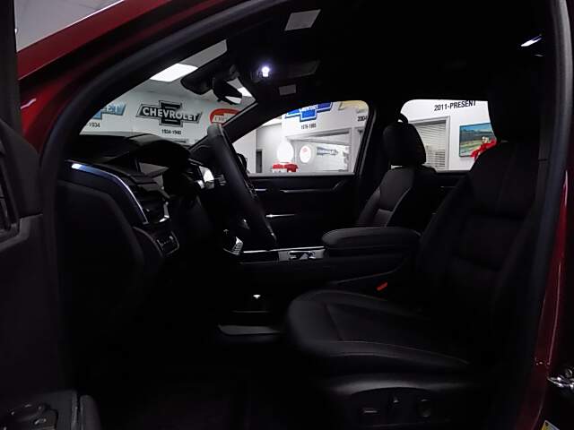  2026 GMC Acadia Image: 8