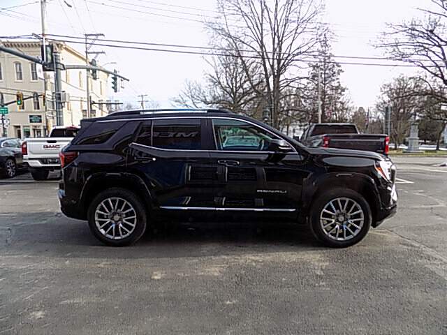  2026 GMC Terrain Image: 5