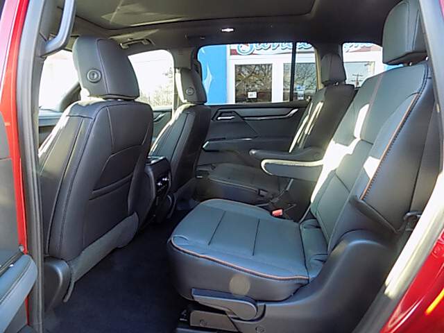  2026 GMC Acadia Image: 9