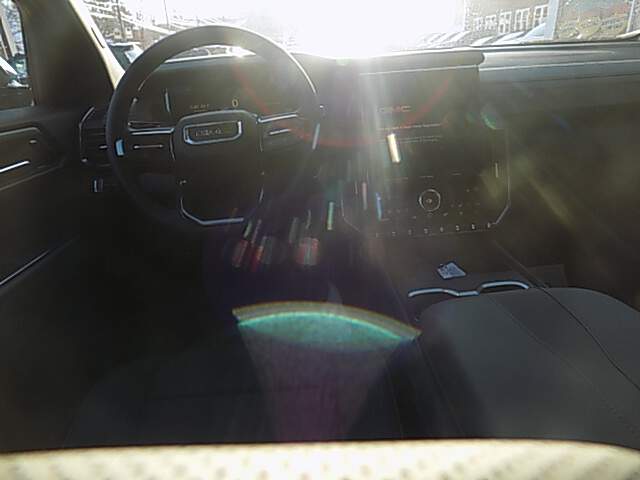  2026 GMC Acadia Image: 11