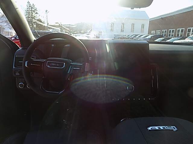  2026 GMC Yukon Image: 12