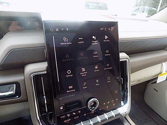  2026 GMC Yukon Image: 7