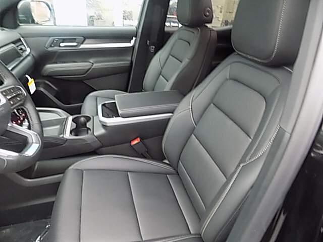  2026 GMC Terrain Image: 8