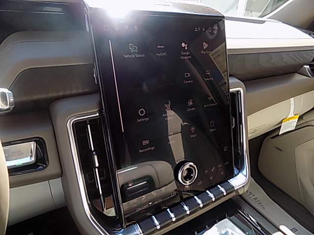  2026 GMC Yukon Image: 12