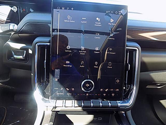  2026 GMC Yukon Image: 14