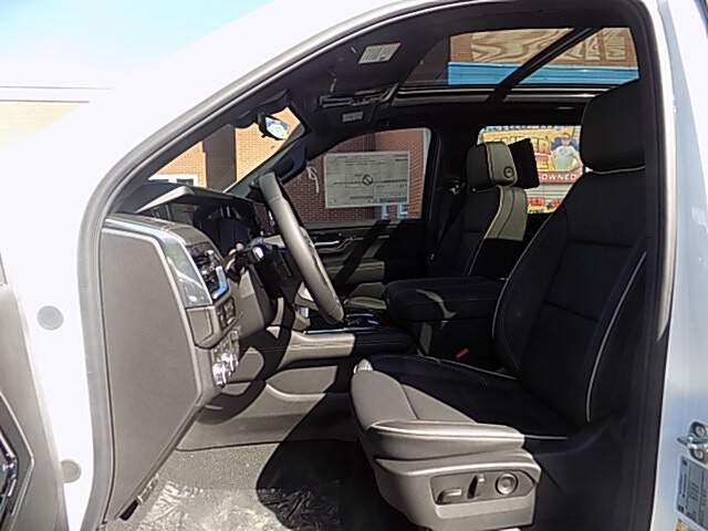  2026 GMC Yukon Image: 8