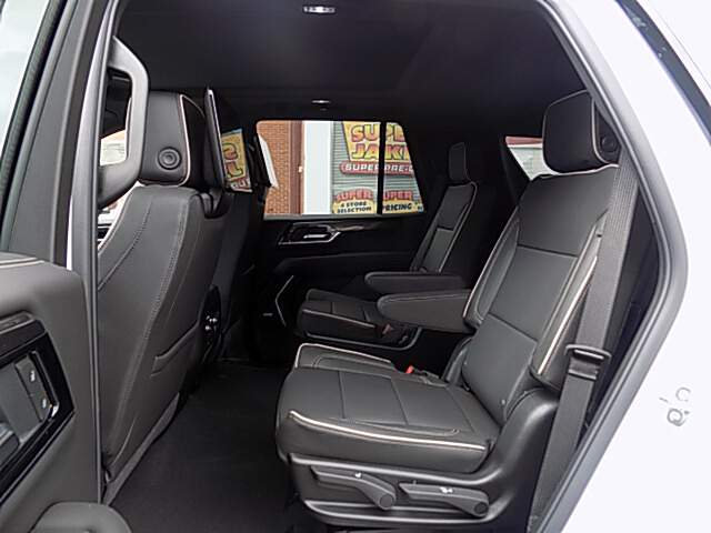  2026 GMC Yukon Image: 9