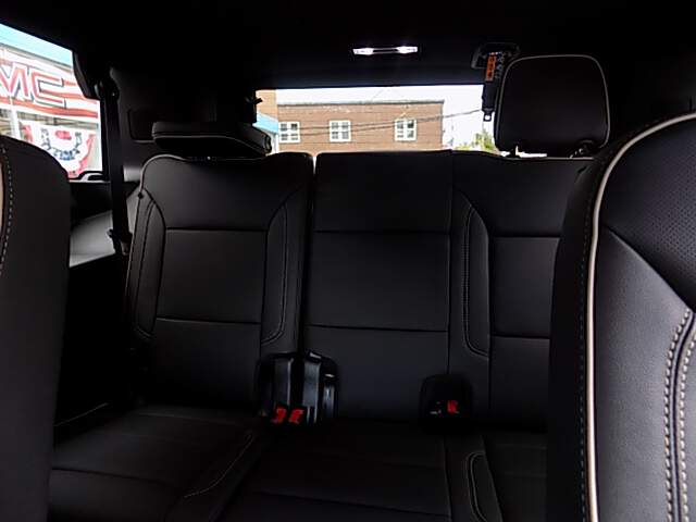  2026 GMC Yukon Image: 10
