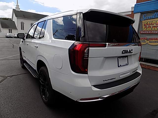  2026 GMC Yukon Image: 6
