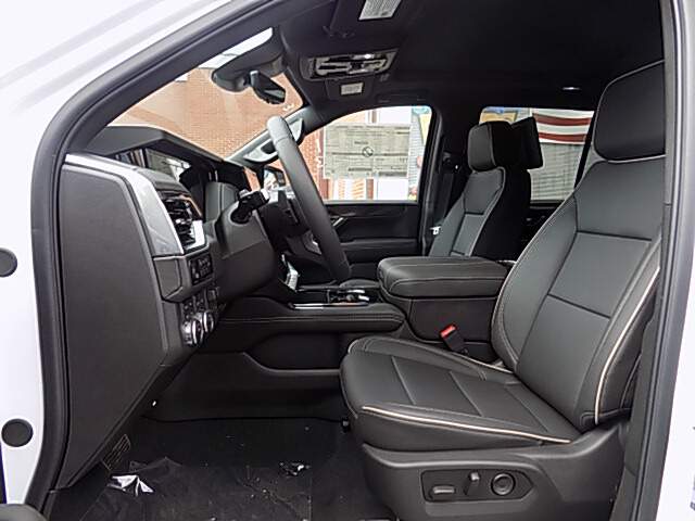  2026 GMC Yukon Image: 8