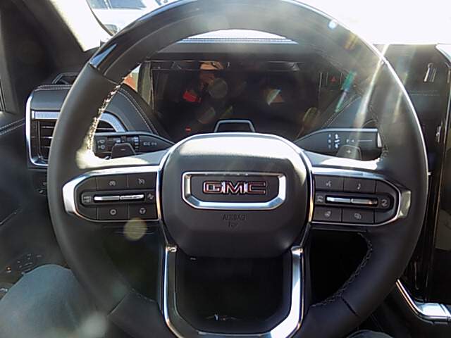  2026 GMC Yukon Image: 12