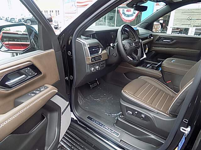  2026 GMC Yukon Image: 5