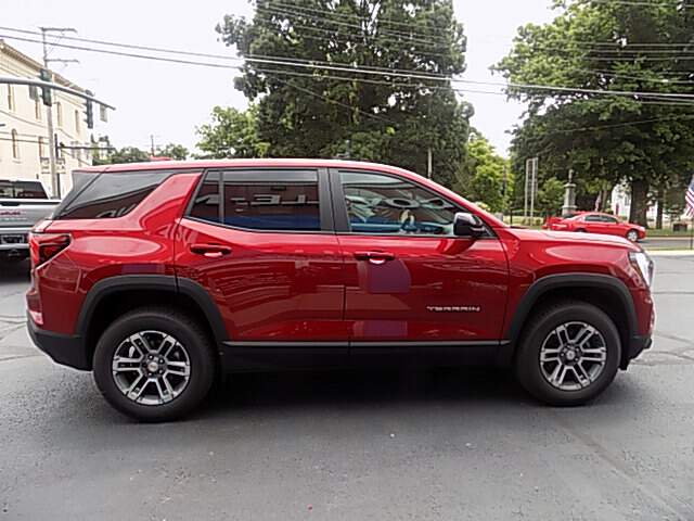  2027 GMC Terrain Image: 5
