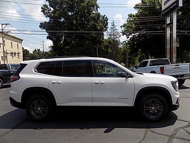  2027 GMC Acadia Image: 3