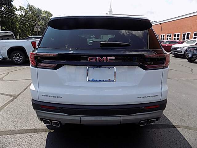  2027 GMC Acadia Image: 5