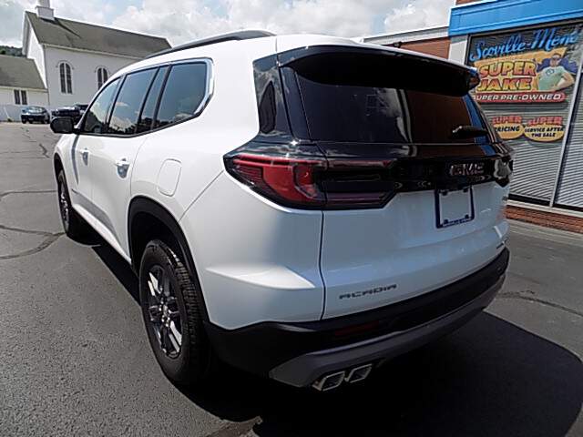  2027 GMC Acadia Image: 6