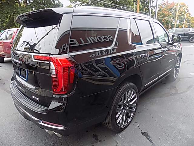  2027 GMC Yukon Image: 3