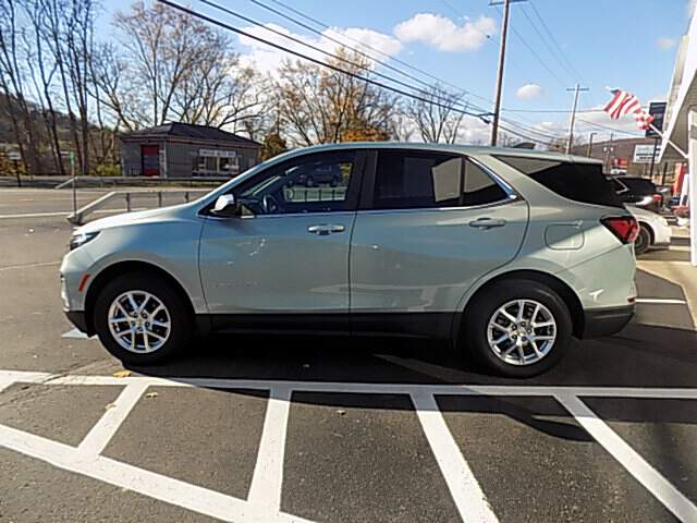 Used 2022 Chevrolet Equinox LT with VIN 2GNAXUEV2N6125244 for sale in Owego, NY