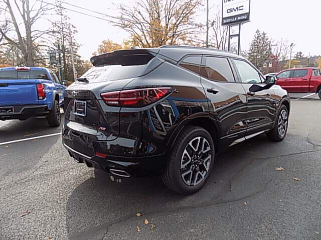  2025 Chevrolet Blazer Image: 4