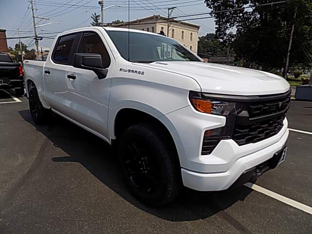 2026 Chevrolet Silverado 1500 Custom photo 3