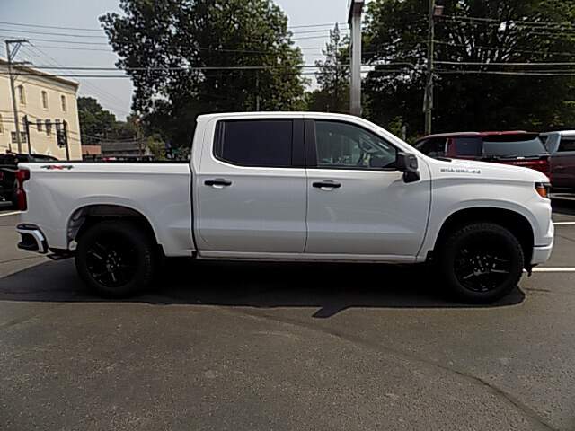 2026 Chevrolet Silverado 1500 Custom photo 4