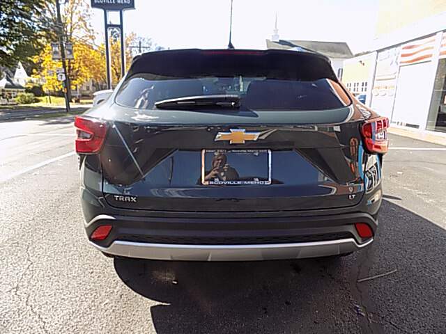  2026 Chevrolet Trax Image: 3