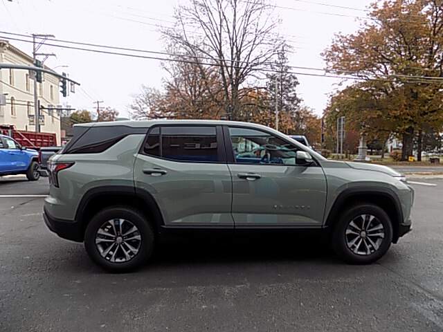  2026 Chevrolet Equinox Image: 3