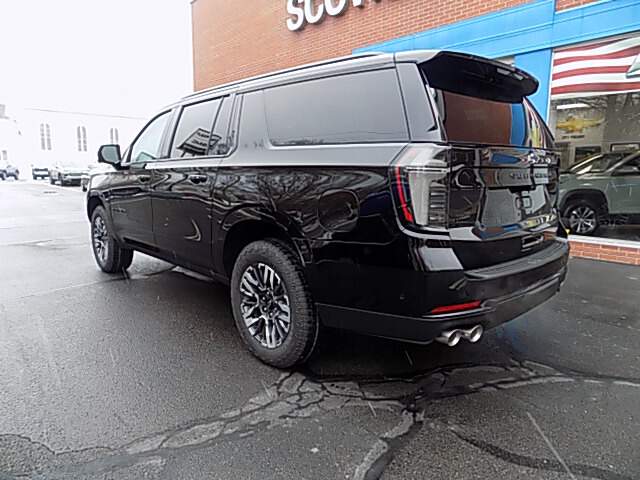  2026 Chevrolet Suburban Image: 2