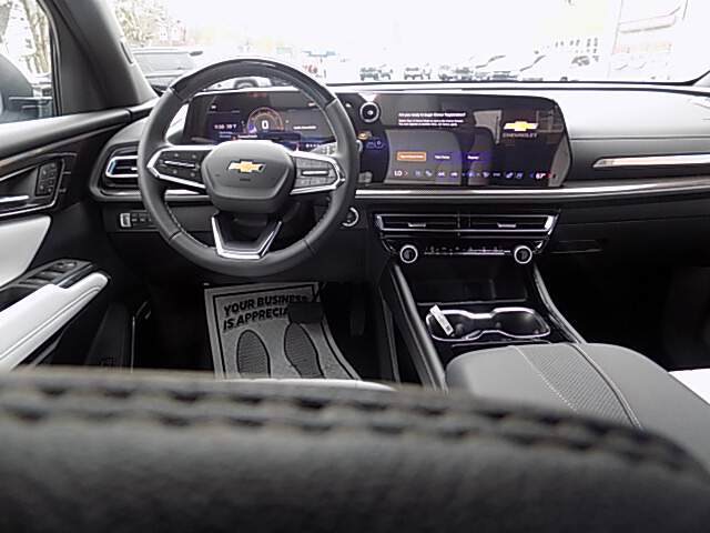  2026 Chevrolet Traverse Image: 10