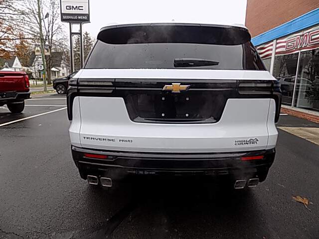  2026 Chevrolet Traverse Image: 3