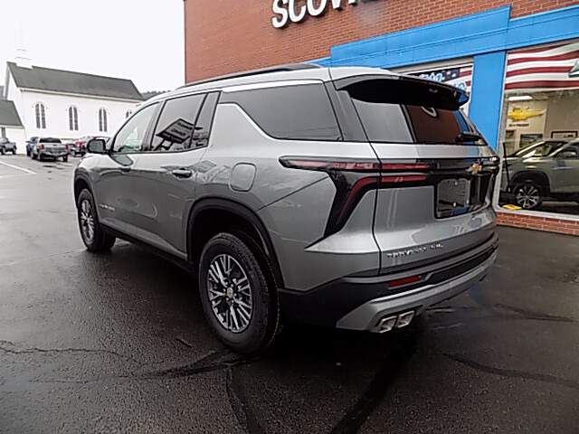 2026 Chevrolet Traverse photo 3