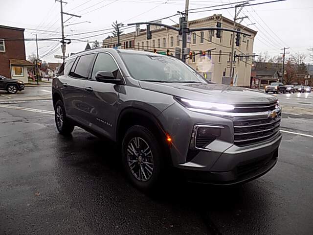  2026 Chevrolet Traverse Image: 6