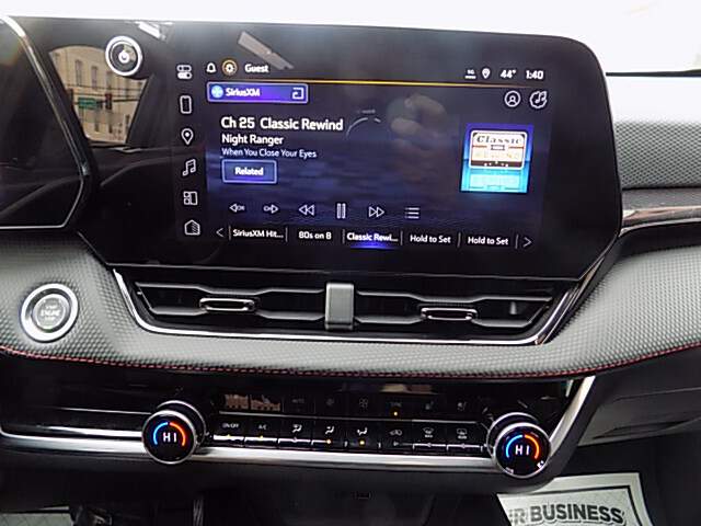  2026 Chevrolet Equinox Image: 10