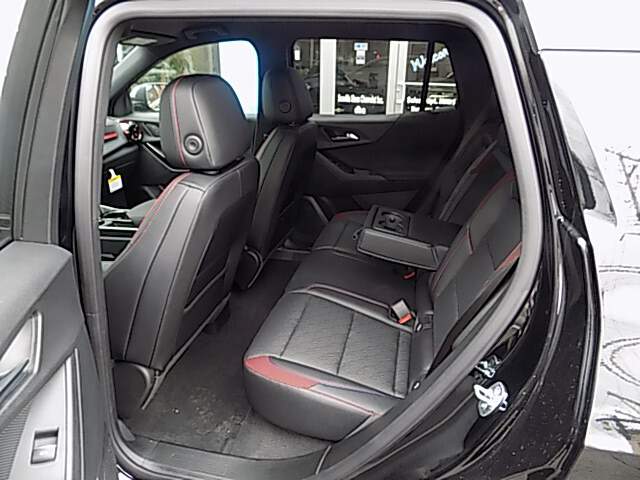  2026 Chevrolet Equinox Image: 8